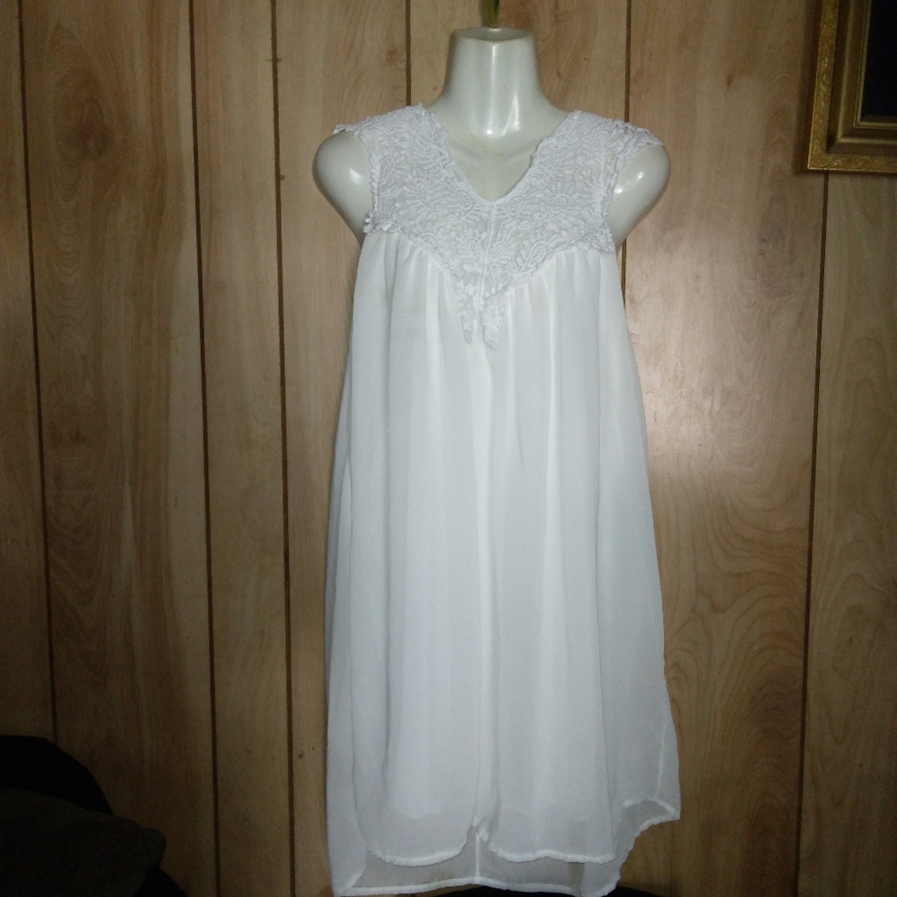 Hipster row white crochet pattern top dress